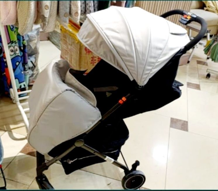 Жеңіл прогулочная коляска сатылады