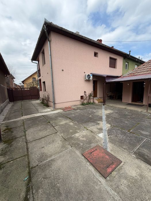 Casa de vanzare