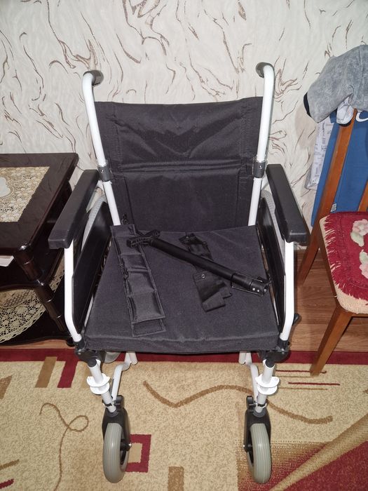 Инвалидная коляска