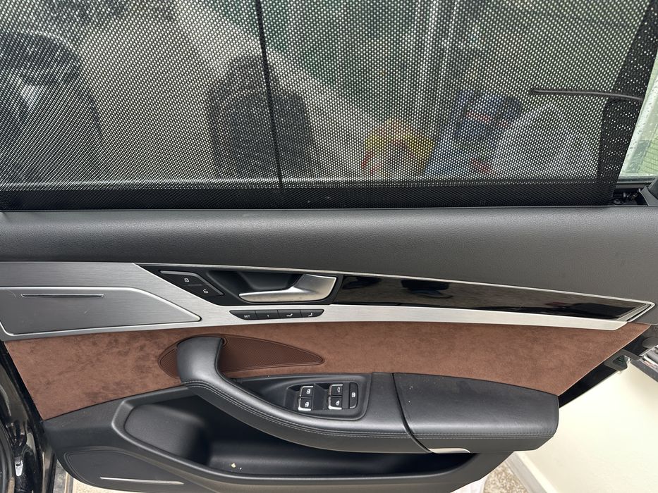 Audi A8 D4 бизнес салон