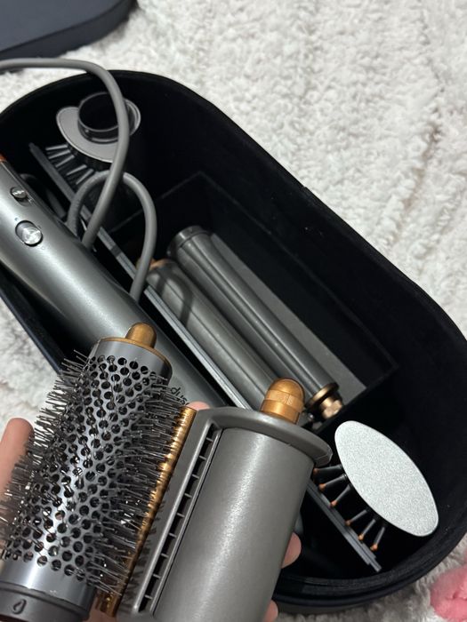 Продам новый Dyson