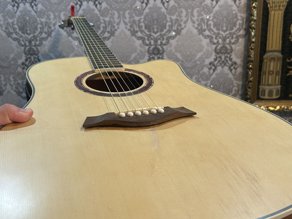 Продам гитару gmusic