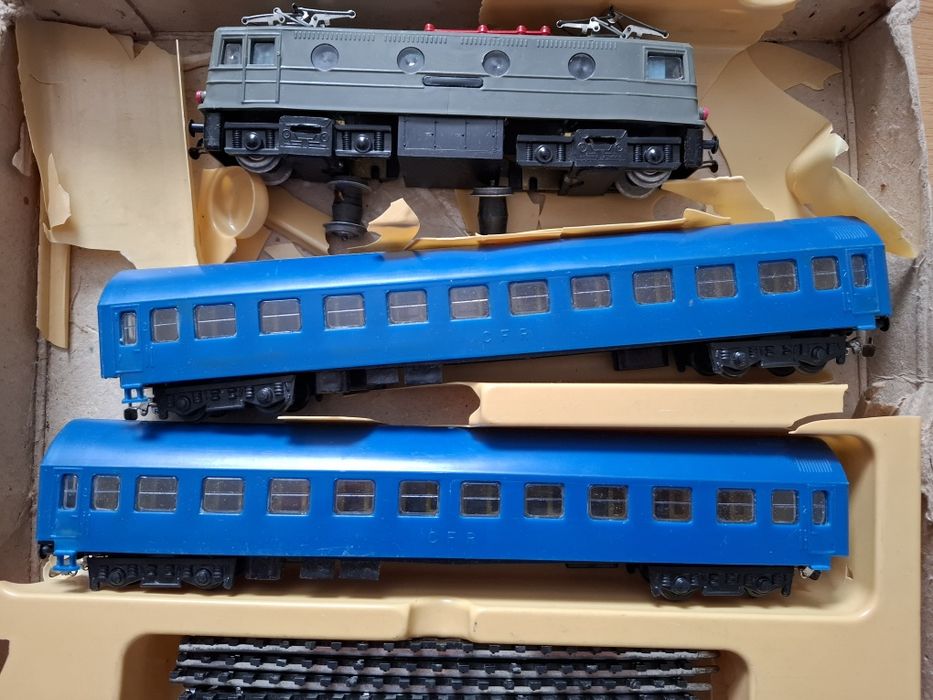 Tren trenuleț electric LUGOJ jucărie românească veche