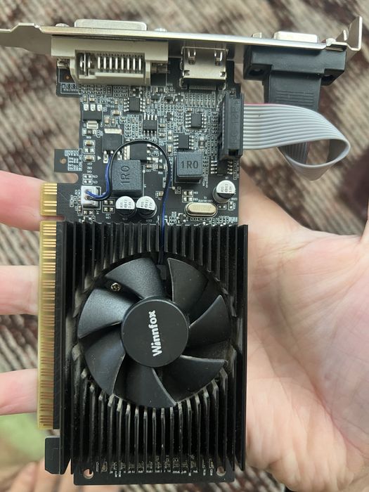 VideoKarta210 +Blok pitanya 450wat sotiladi