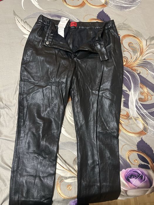 Pantaloni eleganți din piele Hugo Boss originali – mărimea S / 36