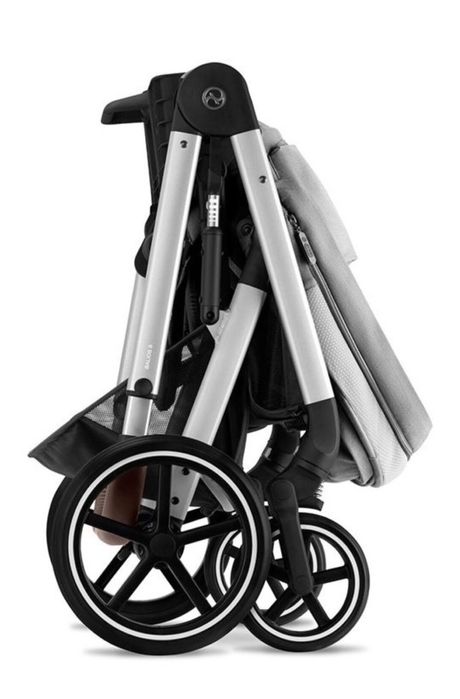 Продам Коляску и