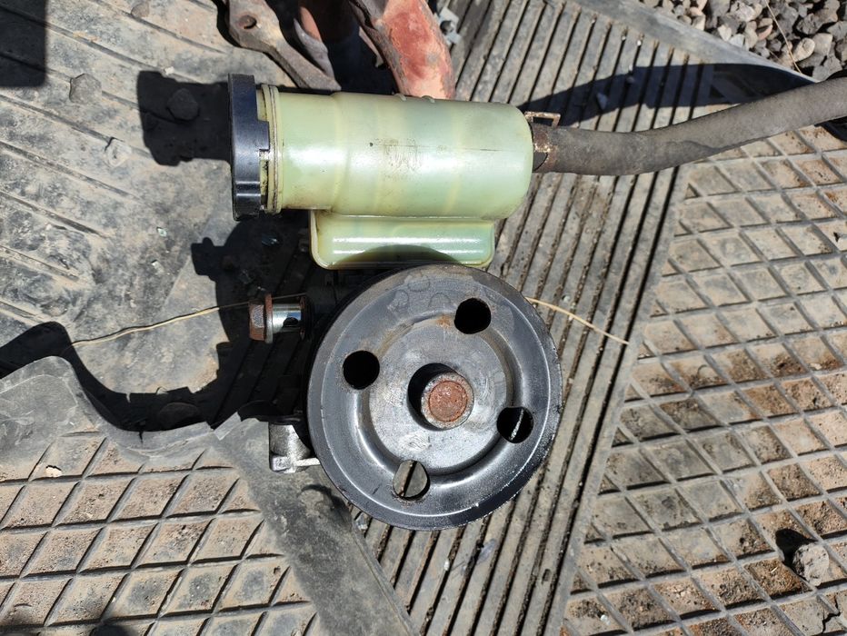 Мазда. 6 гур насос