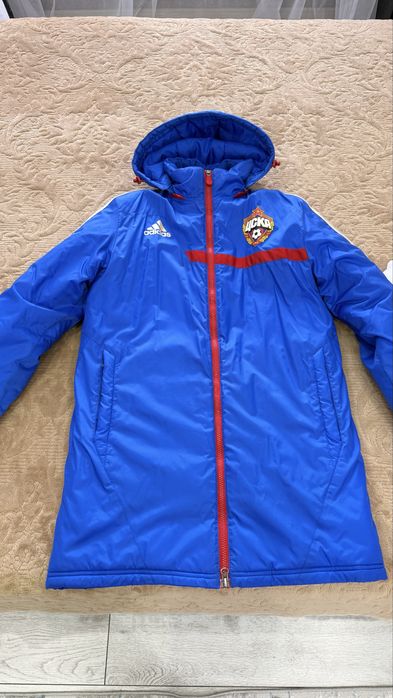 Весеняя куртка adidas