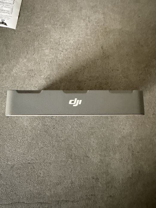 Incarcator  HUB incarcare baterii DJI NEO2 nou nefolosit