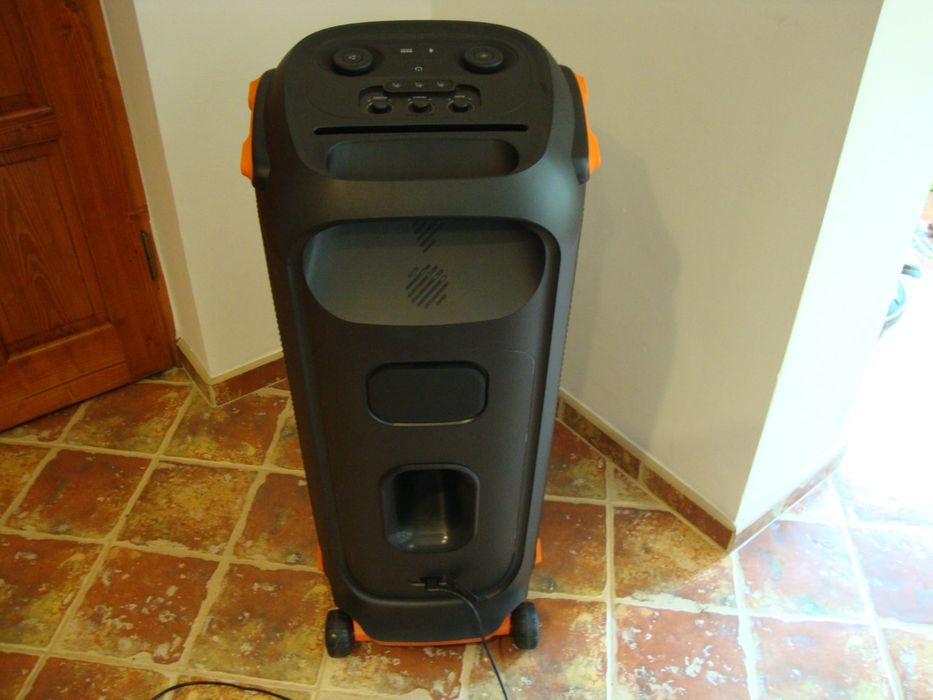 Jbl partybox 710