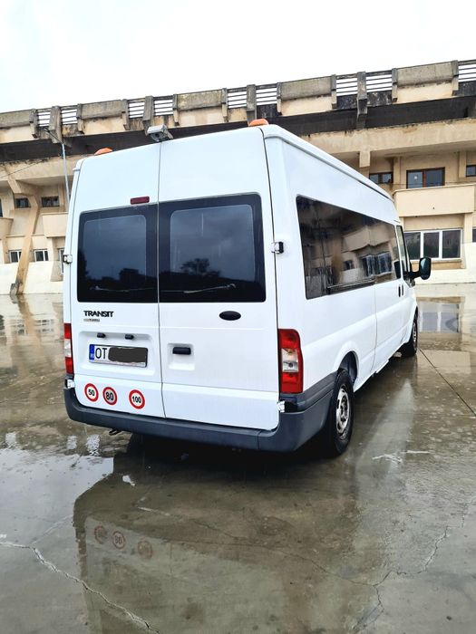 Ford Transit 8+1 Lung și Înalt