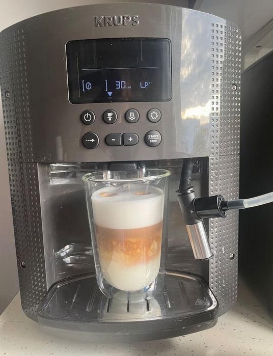 Aparat de cafea automat cu boabe Krups