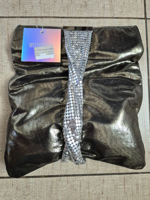 Vând poșetă femei Missguided nouă 150 lei