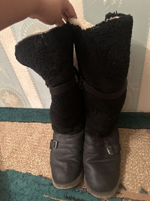 Продам унты качественные размер 42