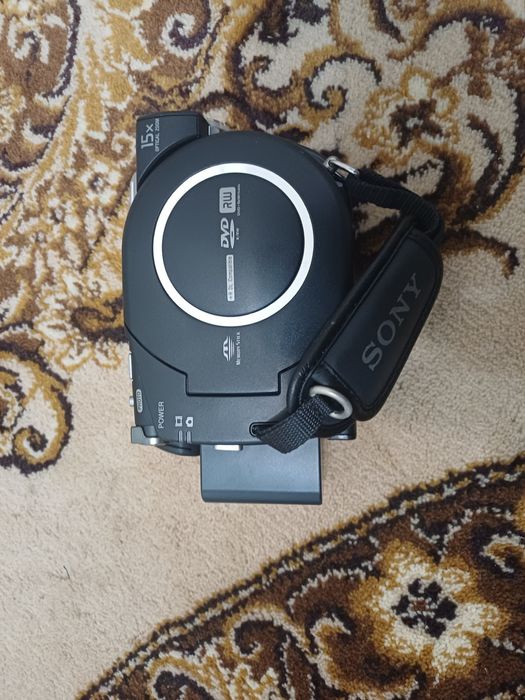 Продам видео камеру Сони