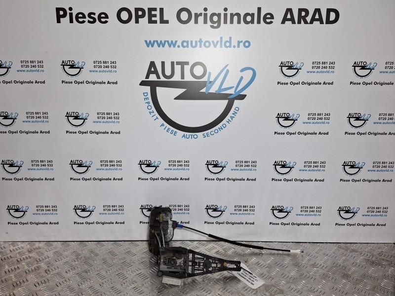Broasca usa dreapta fata Opel Astra J