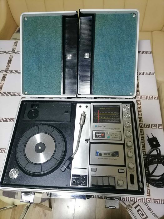 Combina muzicala sanyo (diplomat) vintage