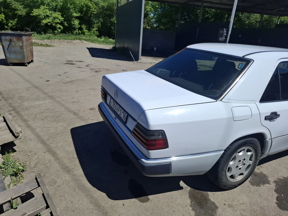 Продам мерседес w124. 111 дв. 2 литра