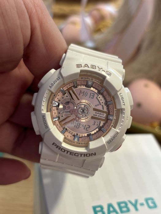 Продавам дамски часовник Baby G