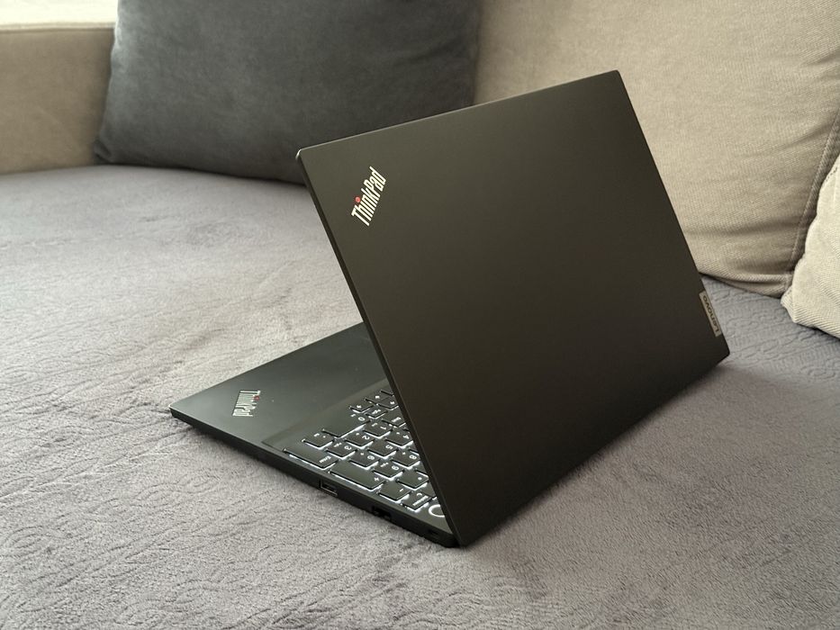 15.6’FHD IPS/Lenovo Thinkpad E15 Gen4/Ryzen 7-5825/16GB/512GB SSD