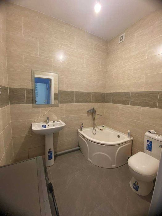 Тошкент шахар Яшинобод тумани  квартира ижарага берилади.1