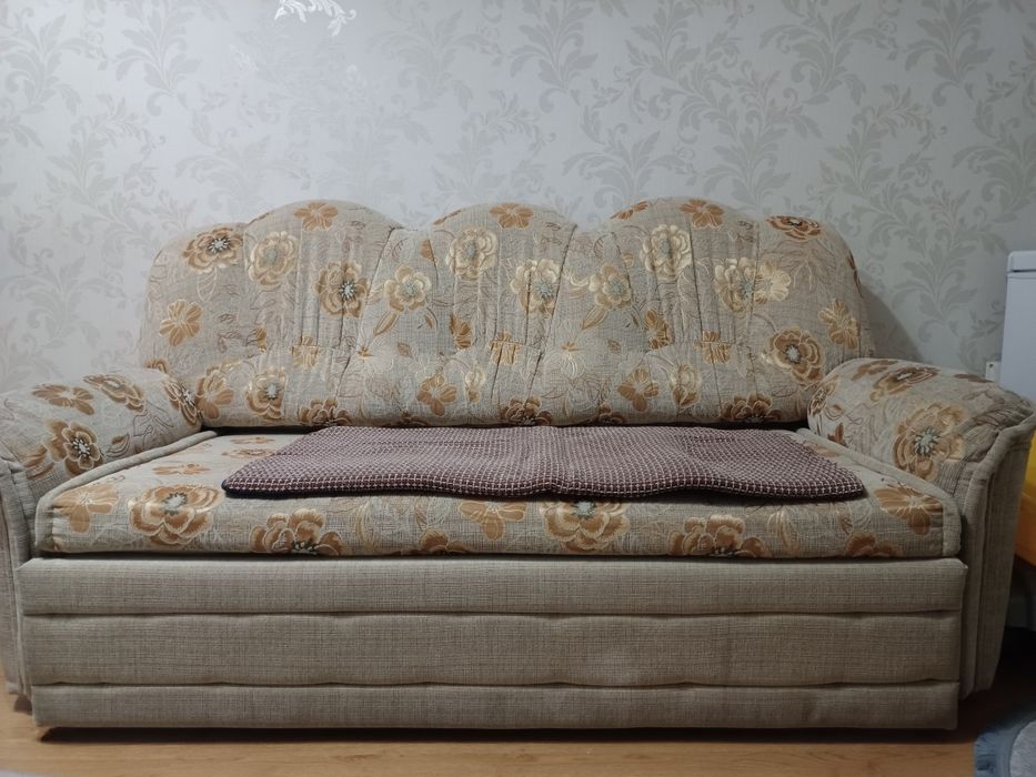 Продам диван с креслом