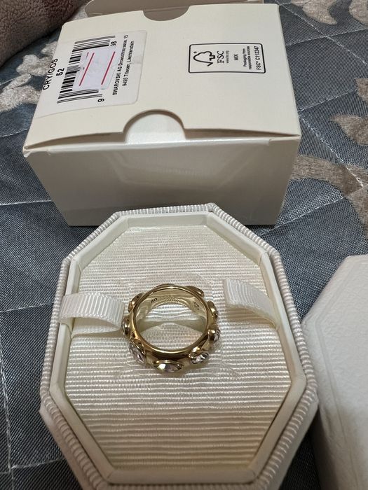 Продам кольцо от Swarovski