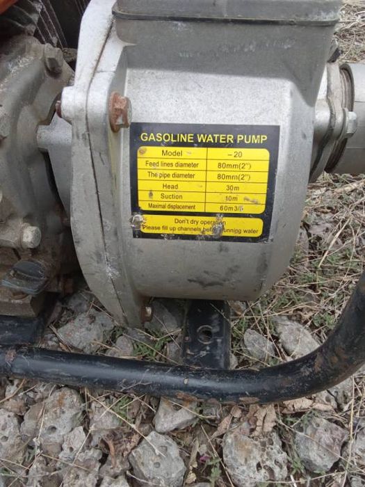 Мото помпа для прокачки воды