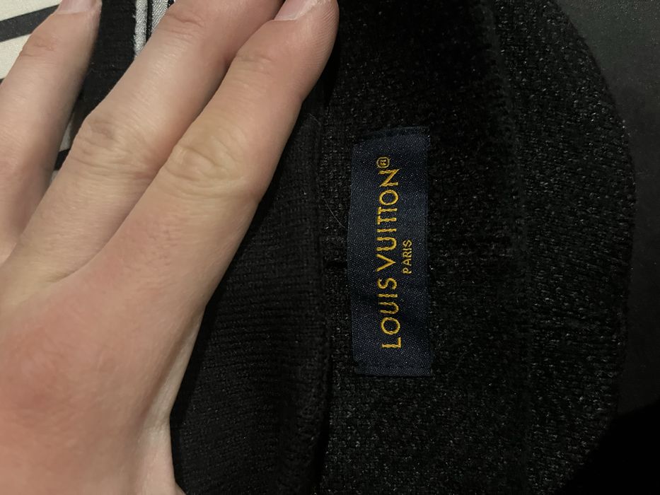 Зимна шапка Louis Vuitton