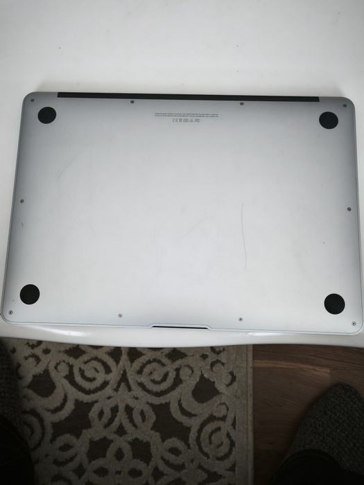 Vând MacBook Air