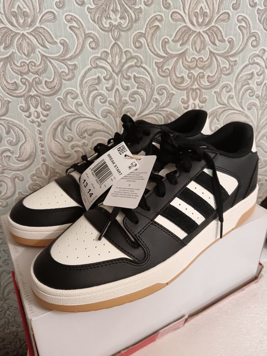 Кроссовки Adidas, 46-47р,новые