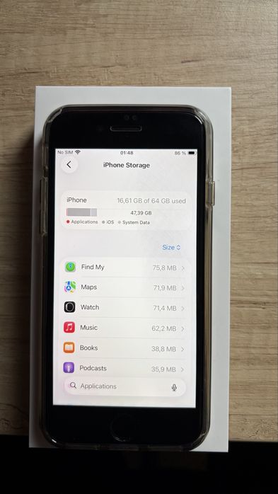 iPhone SE 2020 64GB - цвят Бял, с протектор и калъф - като нов