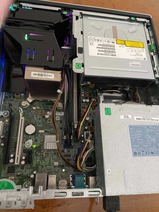 Компактен компютър за лек гейминг