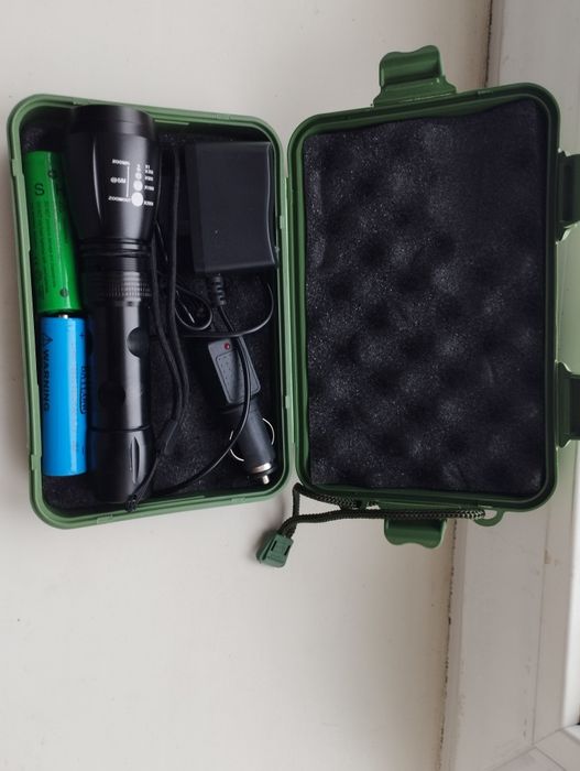 Фонарик тактический