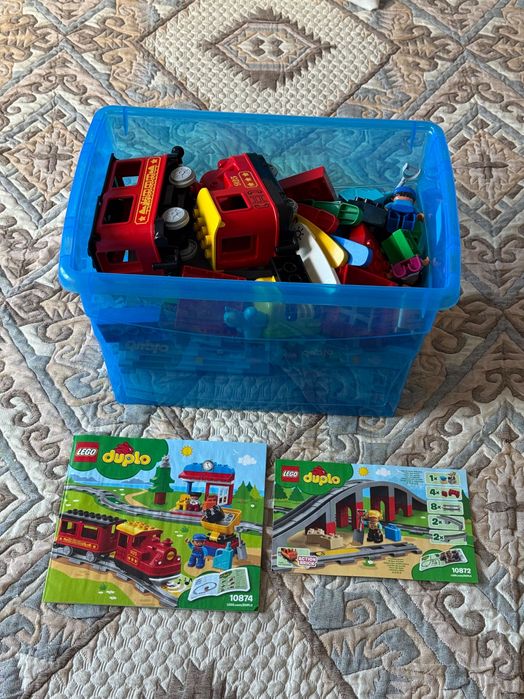 LEGO DUPLO Tren cu Aburi Electric + Extensie Pod (#10874 + #10872)