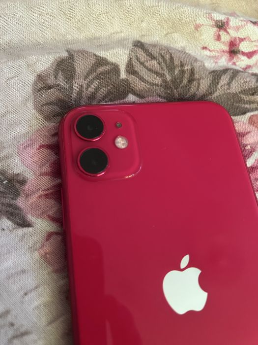 Iphone 11  64 GB impecabil la cutie