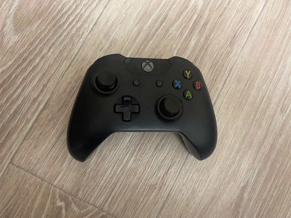 Продам Xbox One+игры