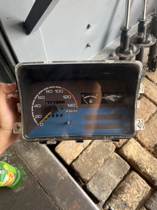 Damas tablo sotiladi