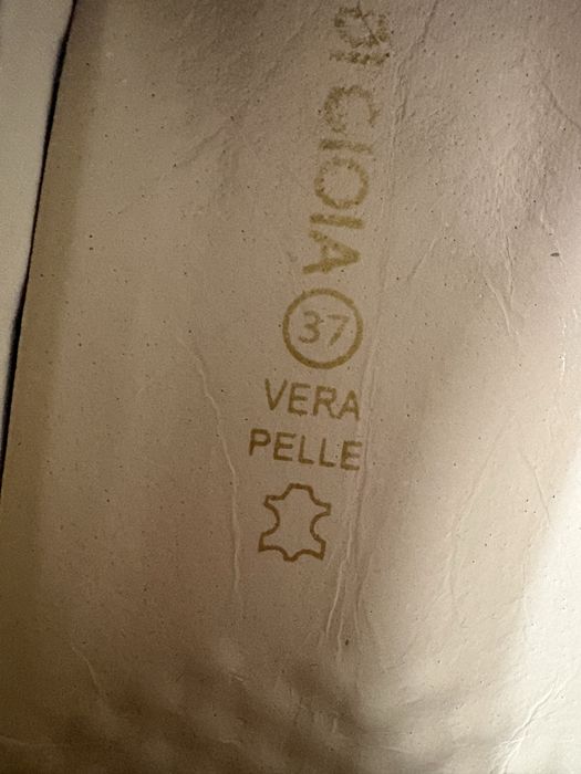 Pantofi din piele Luca di Gioia impecabili