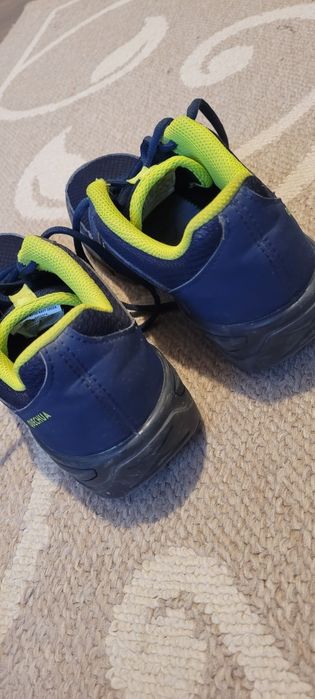 Incaltari Quechua de la Decathlon mărimea 38