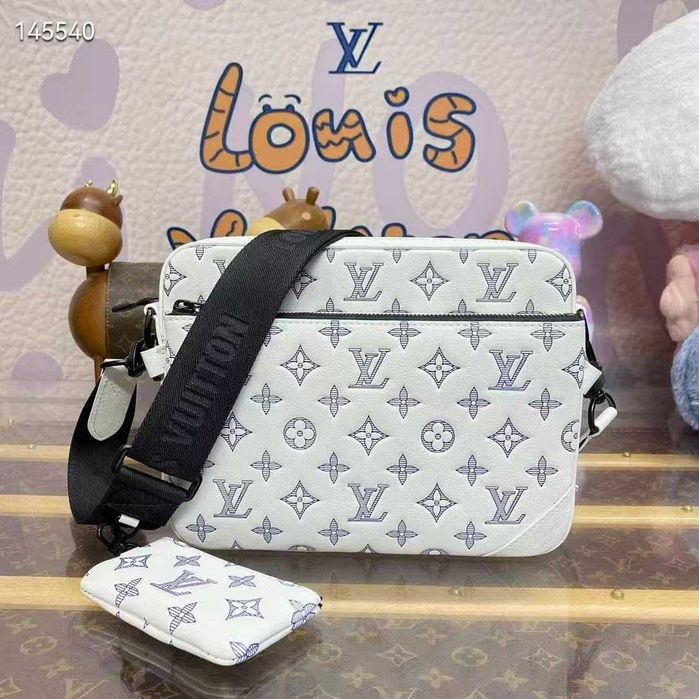 Louis Vuitton Trio Messenger