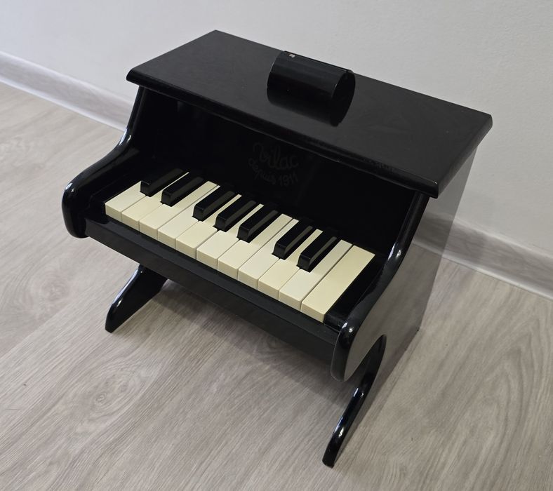 Малко детско пиано