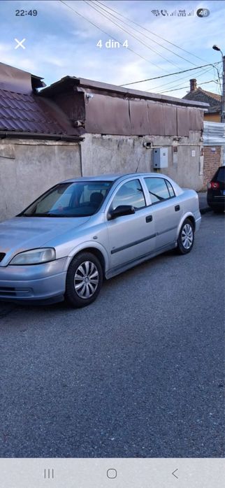 opel astra  gri