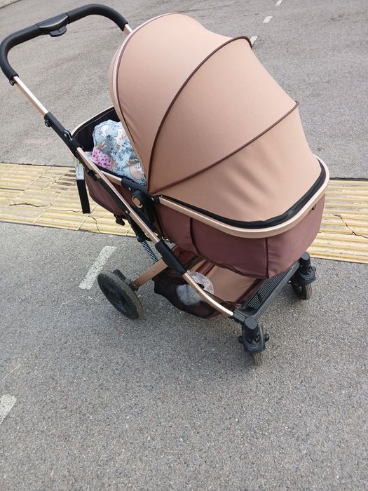 Срочно продам коляску