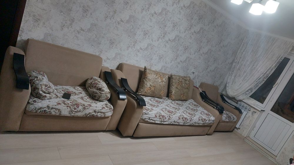 Диван с креслами