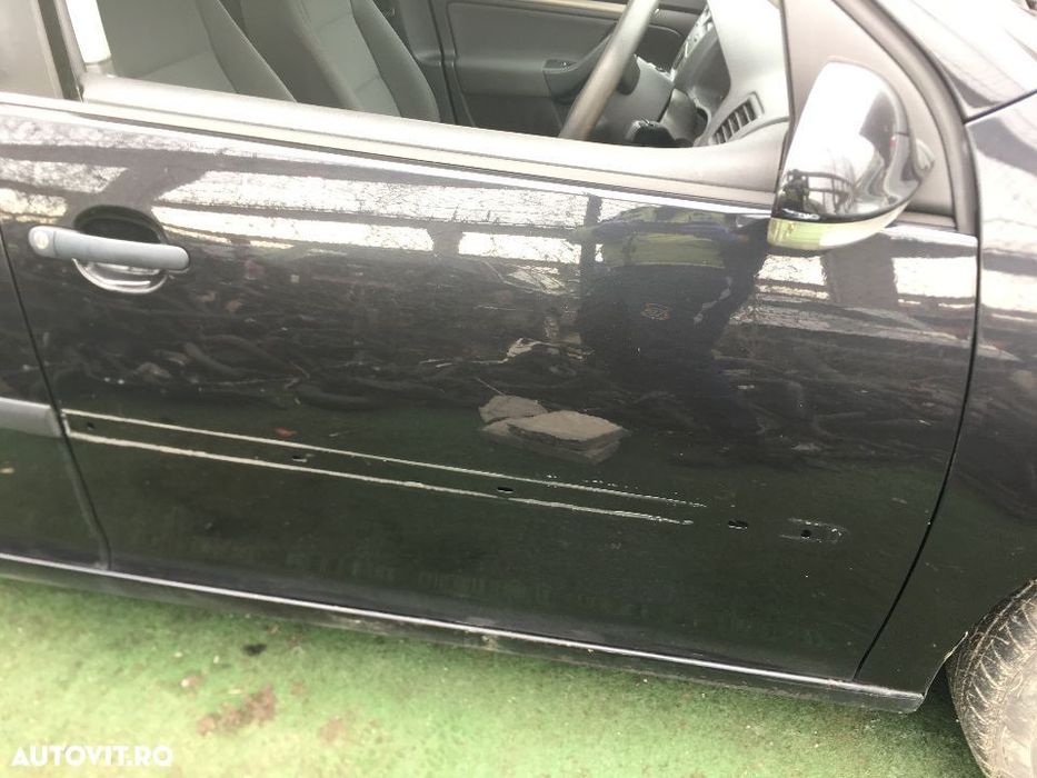 Usa / Portiera Dreapta Fata VW Golf 5 2003 - 2008 Cod Culoare LC9Z