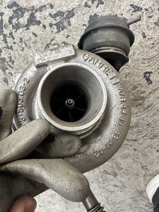 Turbina turbosuflanta Garett pentru motor 2,5 diesel VW Audi Skoda