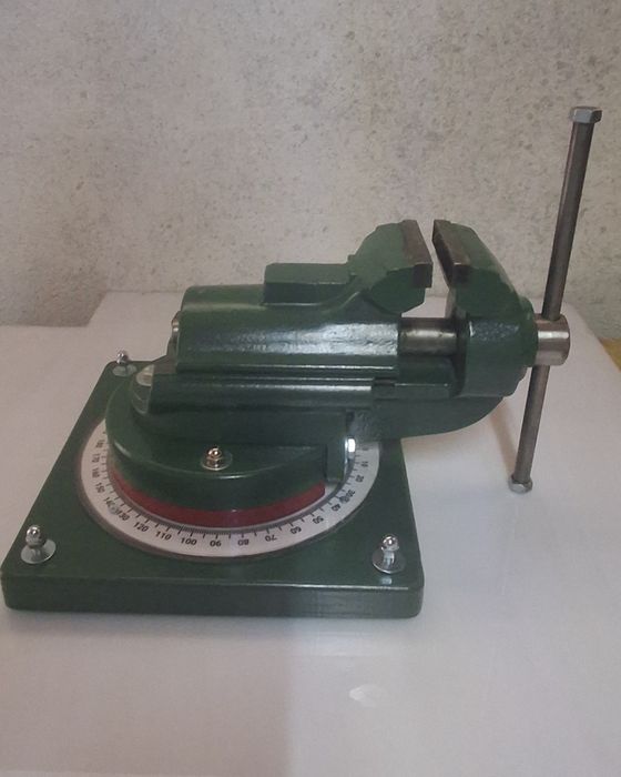 Menghină  englezească
