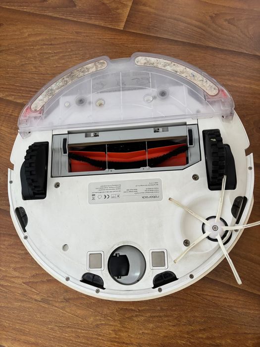 Продаю робот пылесос Roborock S5 MAX