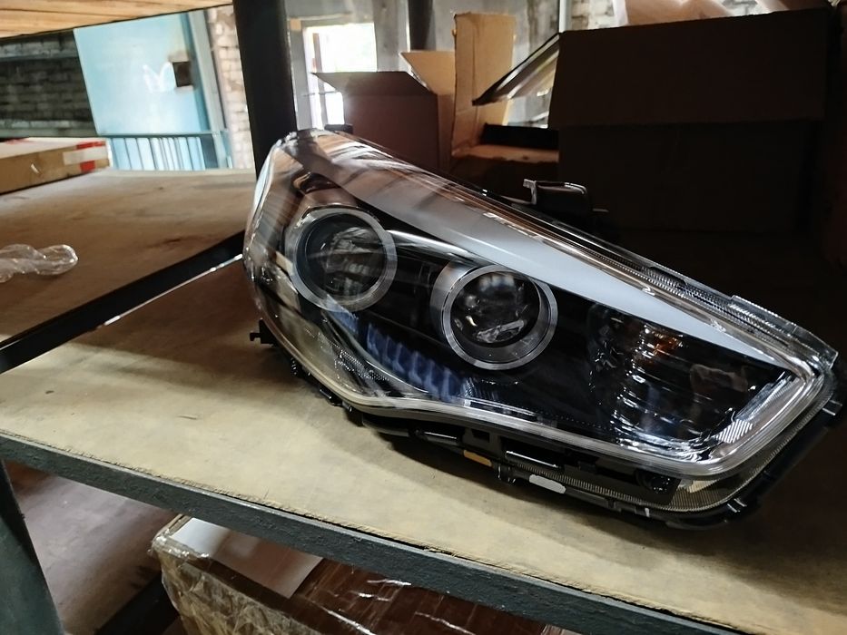 Продам новые фары.